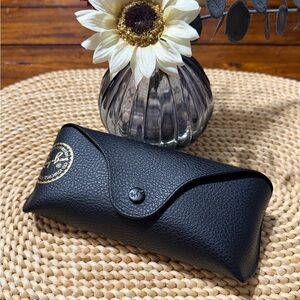 Ray-Ban Black Textured Glasses Case